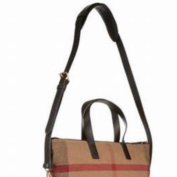 NEW Burberry Oversized Check Armley Folding Messenger - Picture 5 of 9